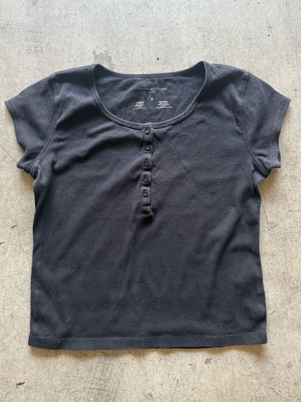 Josephine Chaus Black Button-Front Scoop Neck Tee - Henley 100% cotton - M